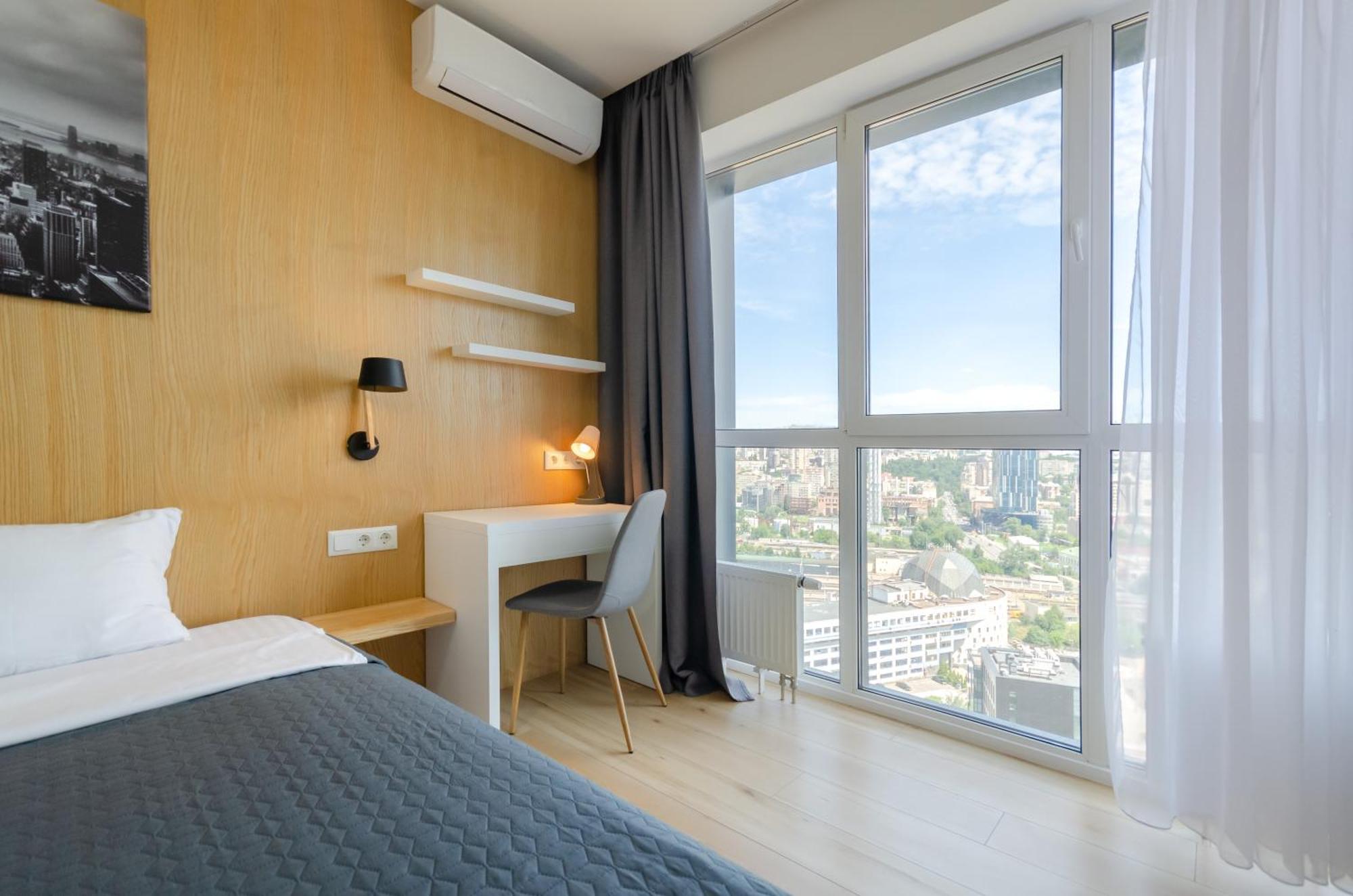 Petrovdom 205-206 Panoramic City View Apartments At Rc Kvartet, Central Railway Station Киев Экстерьер фото